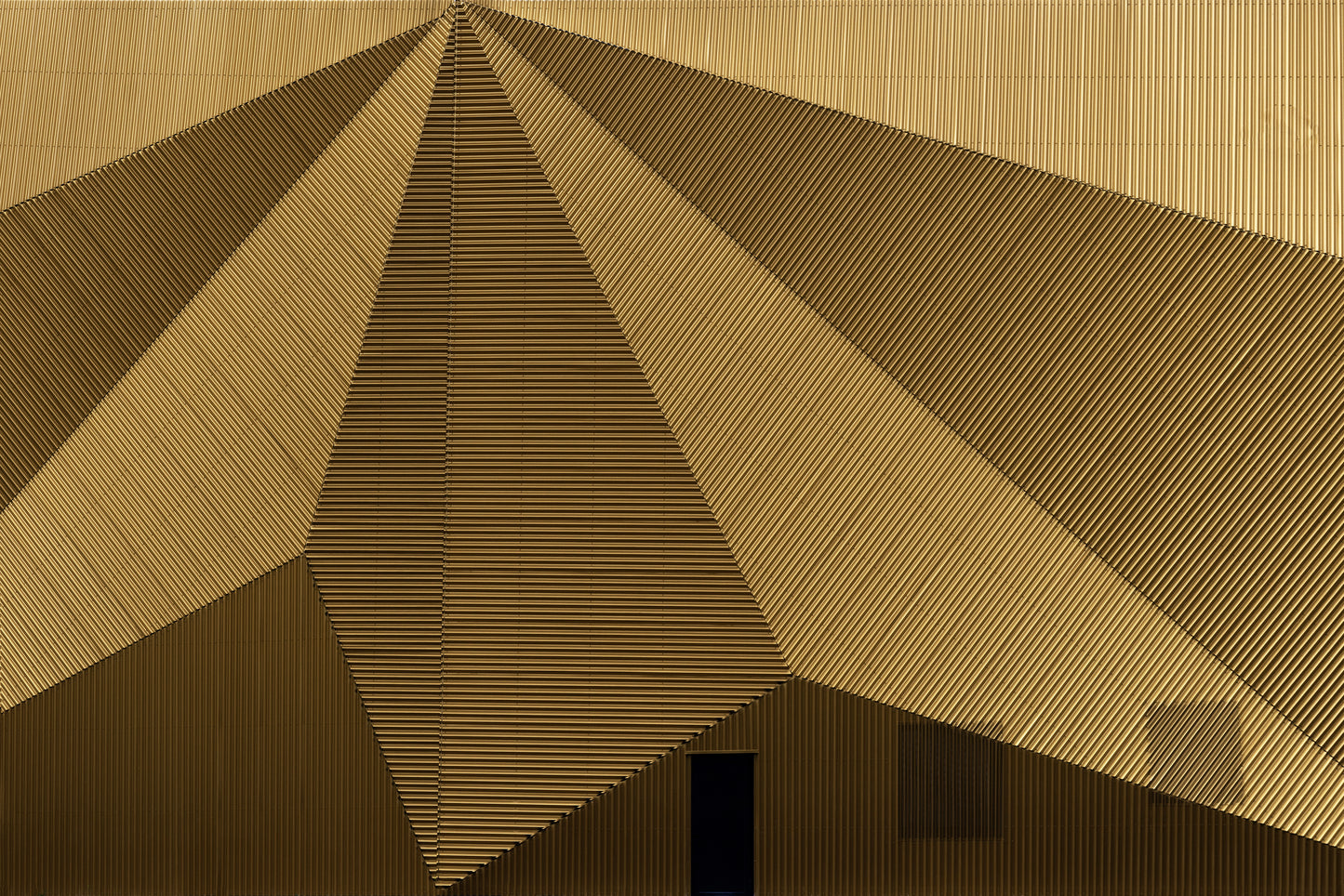 Wall detail with door fototapet