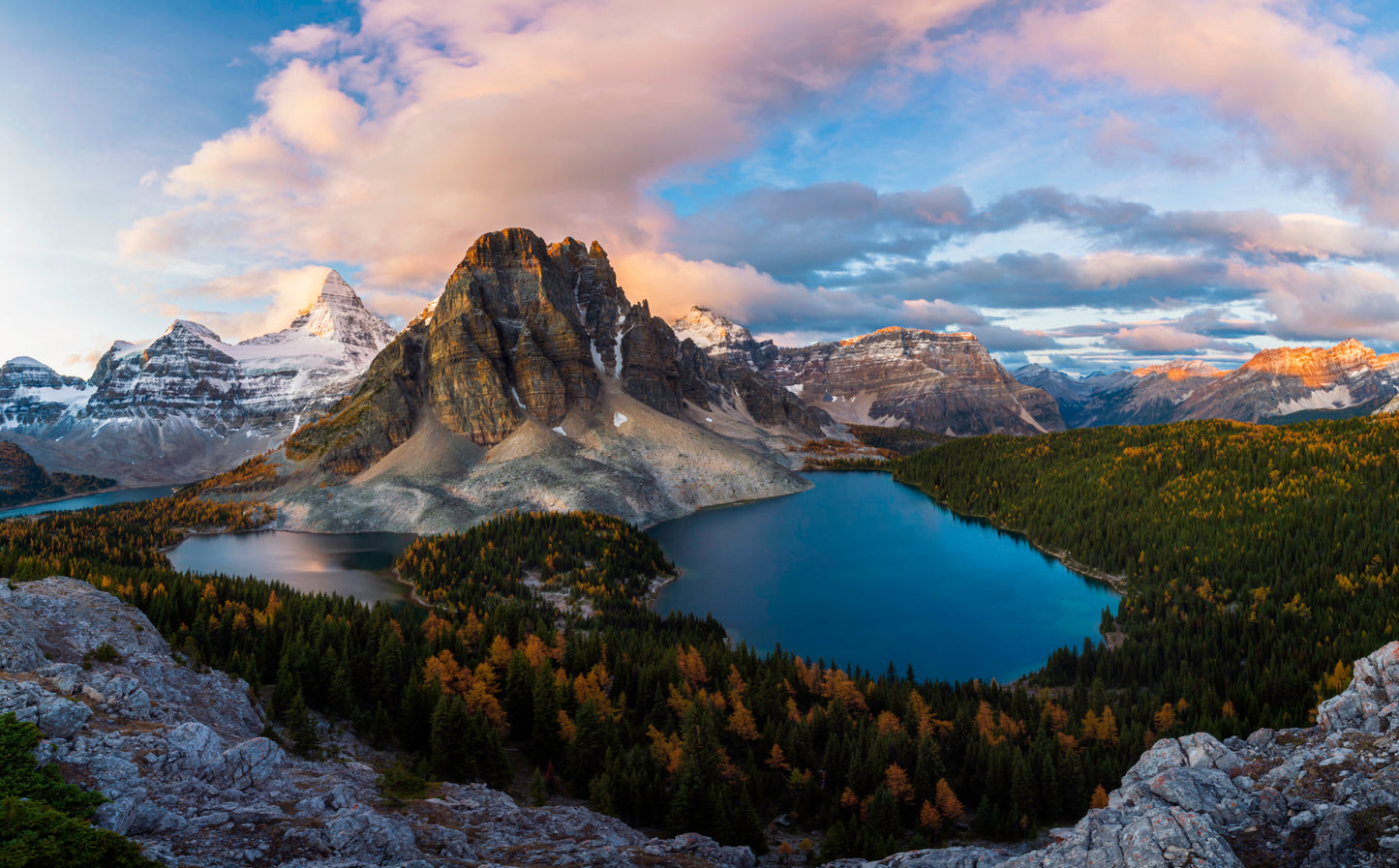 Sunrise at Mt. Assiniboine fototapet