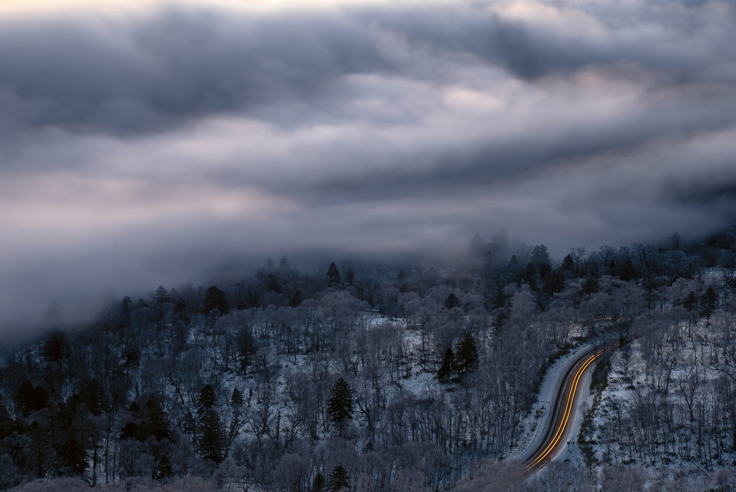 Attacking clouds. fototapet