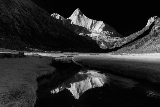 亚丁央迈勇神山 fototapet