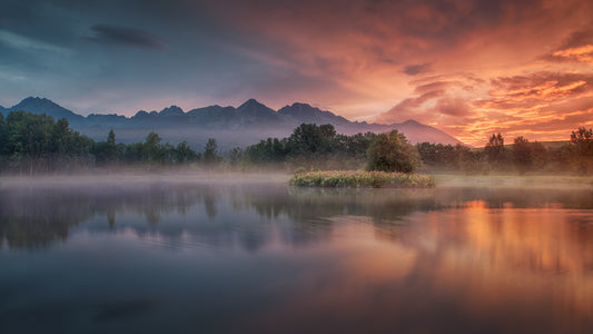 Daybreak by the lake fototapet