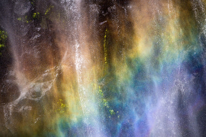 A rainbow in a waterfall fototapet